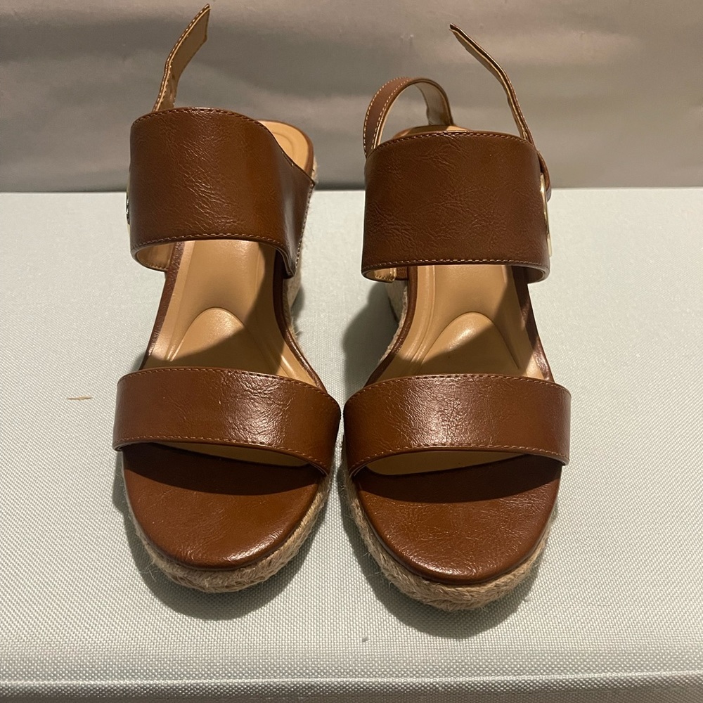 Abella Sandles